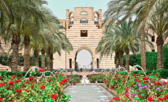 AUC-Egypt-gate-roses-EEDP-conference